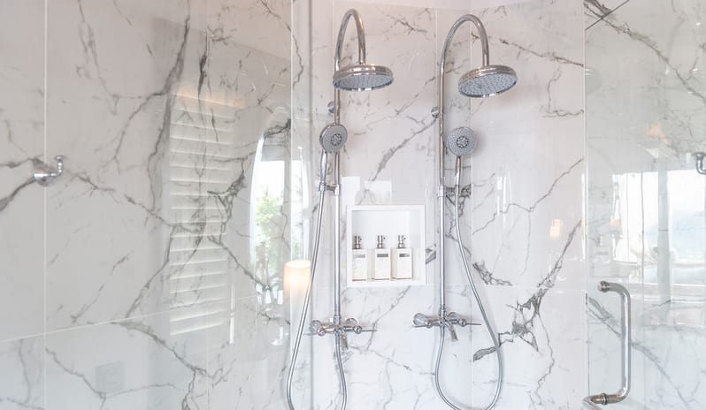 ROMANCE SEA VEIW SHOWER